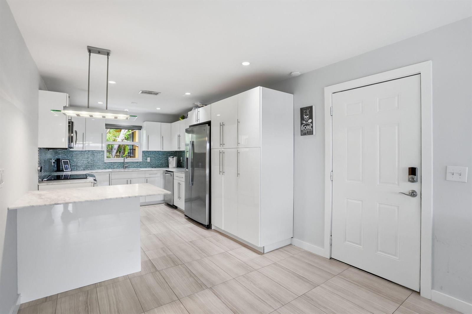 807 NE 1st Street # 6w, Delray Beach FL 33483 photo 5