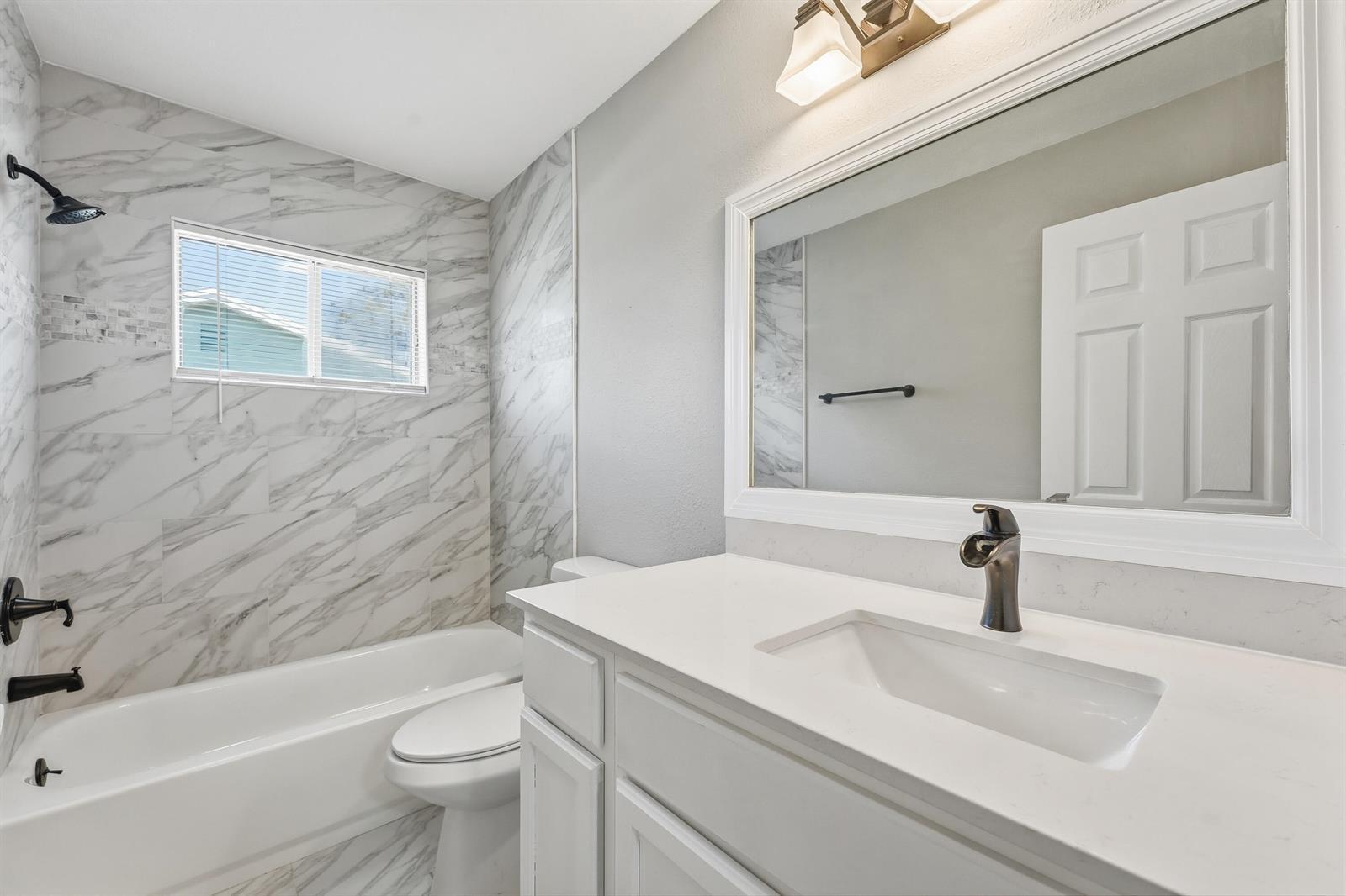 1343 SE Vestridge Lane, Port St. Lucie FL 34952 photo 4