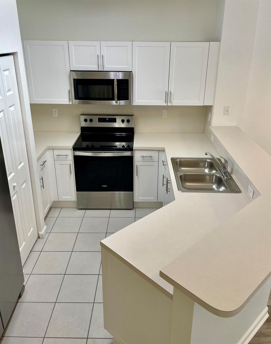 5064 SE Mariner Garden Circle, Stuart FL 34997 photo 4