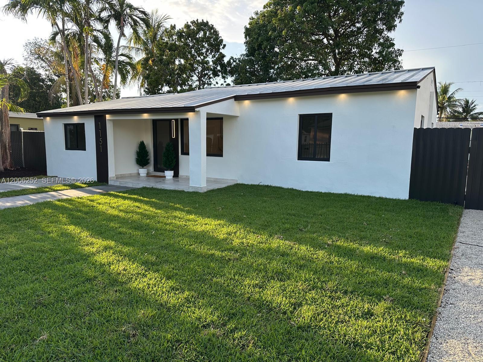 1151 NW 112th St, Miami FL 33168 photo 2