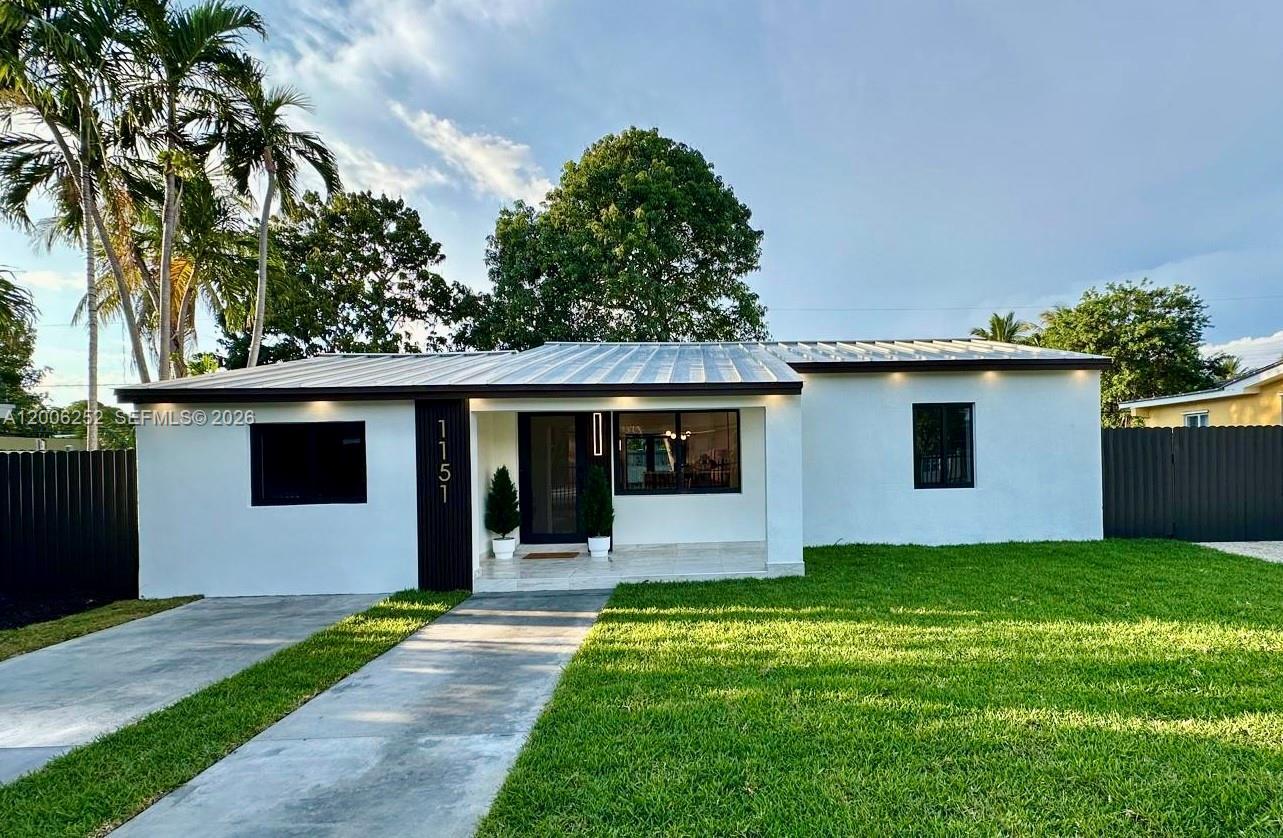 1151 NW 112th St, Miami FL 33168