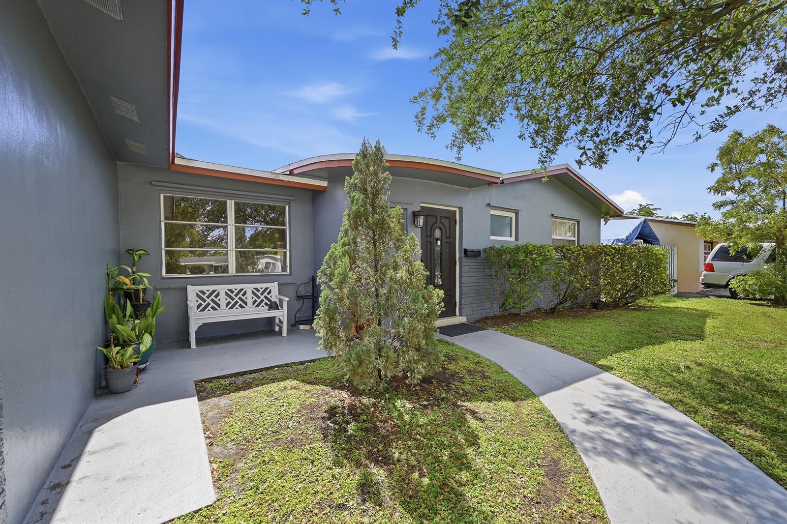 2350 NW 60th Avenue, Sunrise FL 33313 photo 2