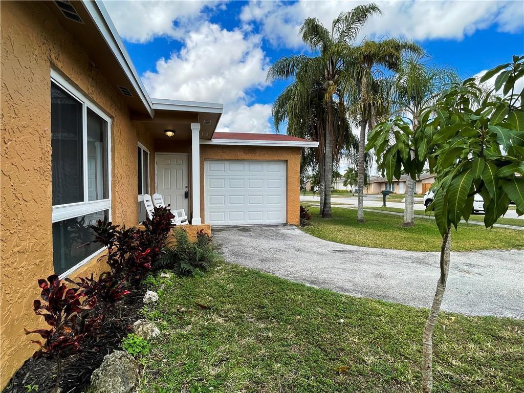 11420 NW 35th Street, Sunrise FL 33323
