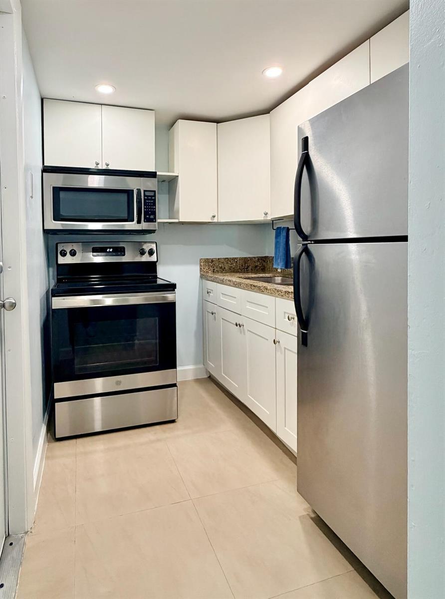 251 SE 6th Avenue # 7, Pompano Beach FL 33060 photo 4