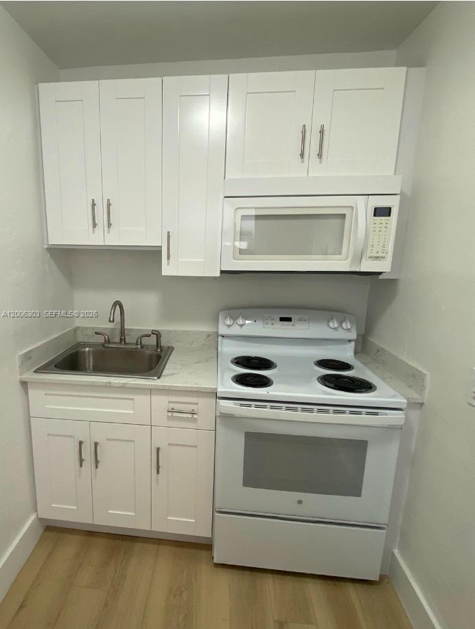 3669 Thomas Ave # 9, Miami FL 33133 photo 2