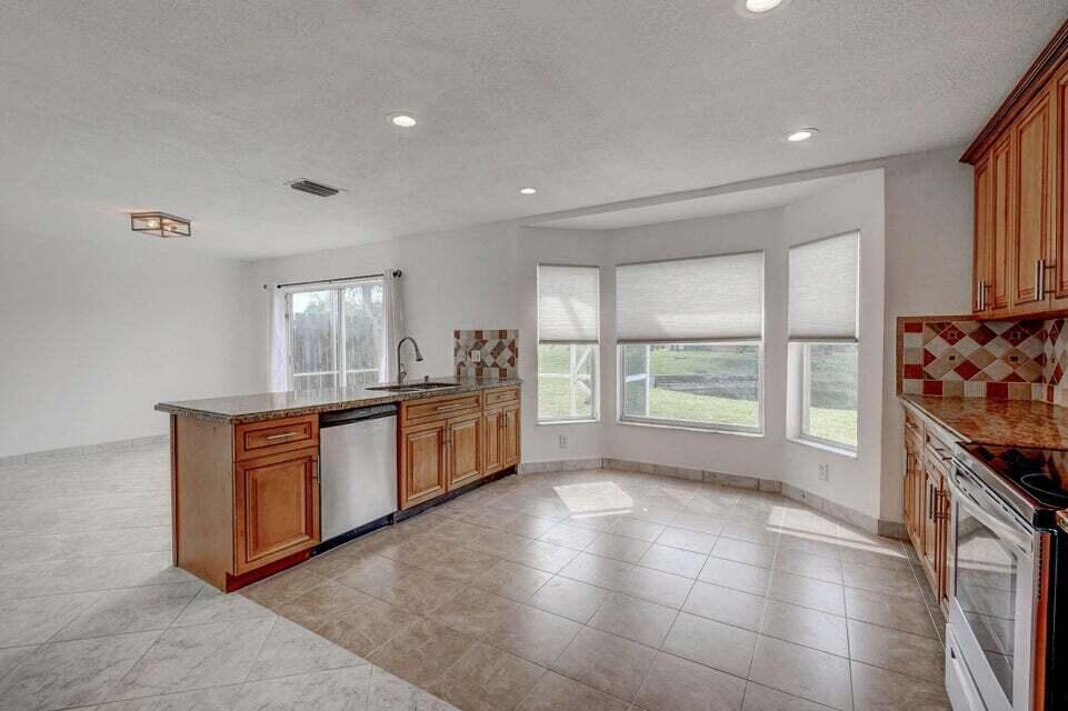 10758 Lake Jasmine Drive, Boca Raton FL 33498 photo 4