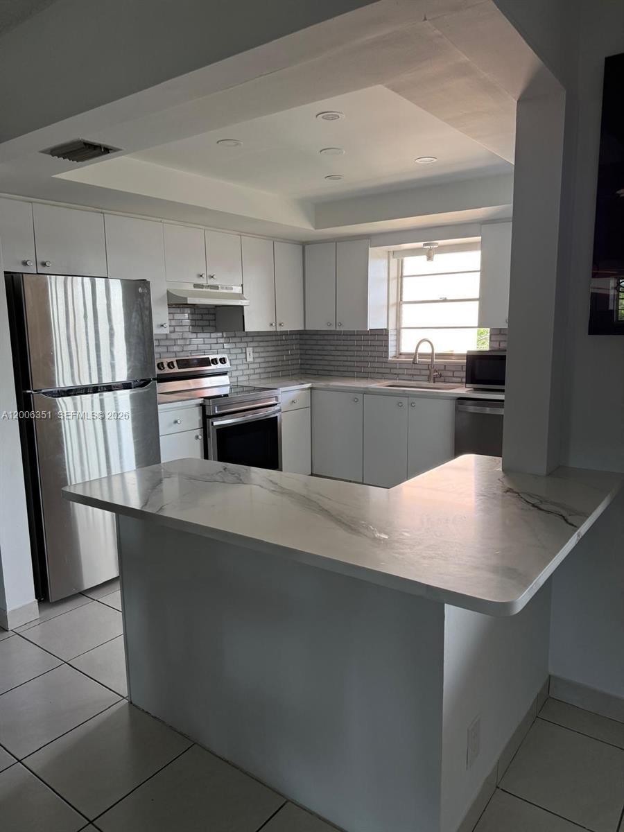 200 NE 12th Ave # 7E, Hallandale Beach FL 33009 photo 5