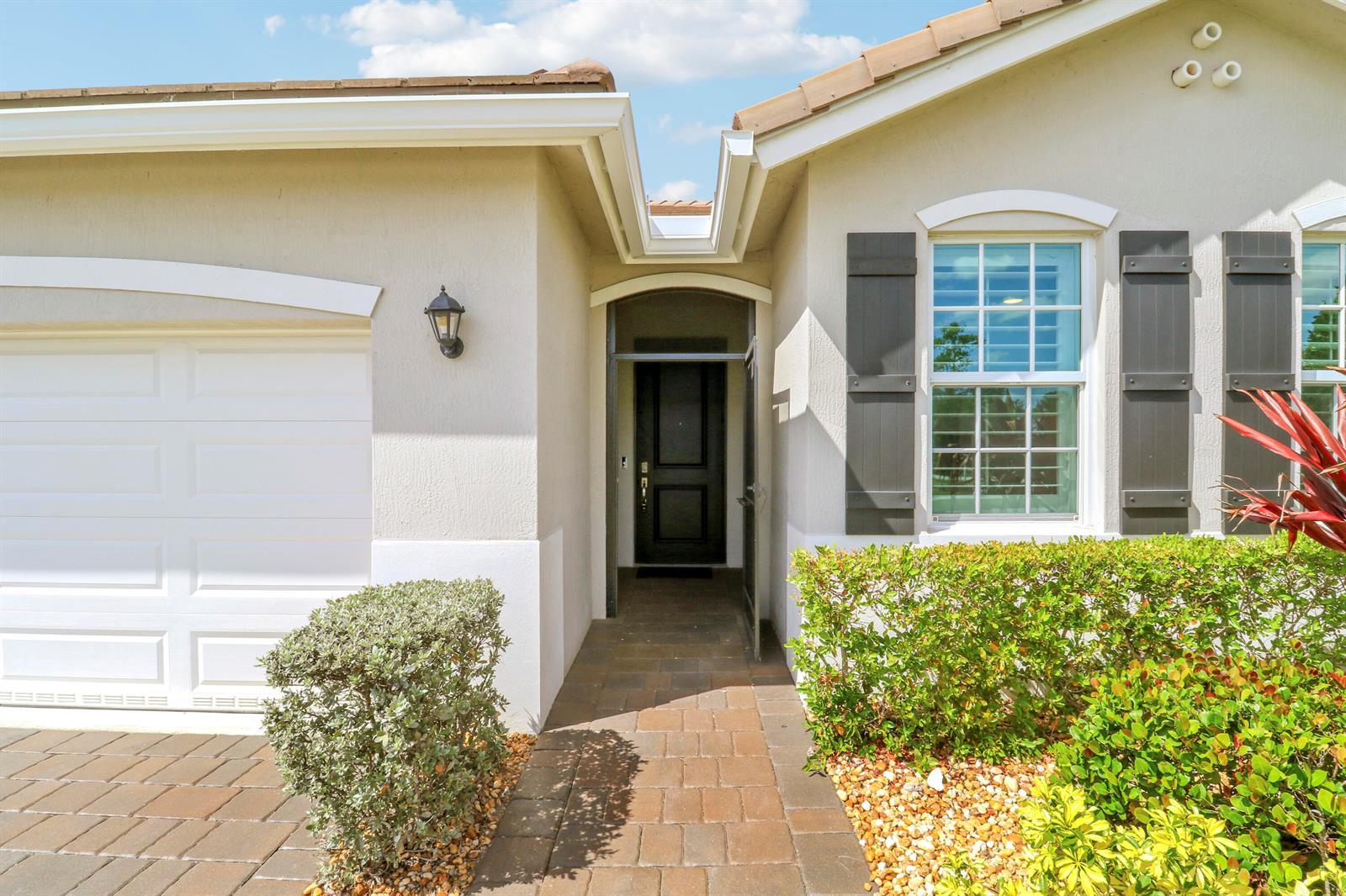 2011 NW Golden Oak Trail, Jensen Beach FL 34957 photo 3