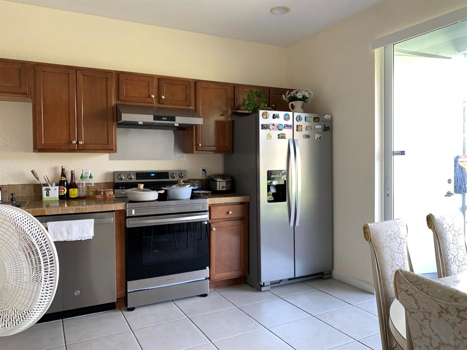 2304 Center Stone Lane, Riviera Beach FL 33404 photo 5