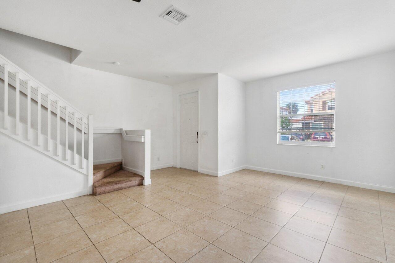 5288 Ashley River Road, West Palm Beach FL 33417 photo 2