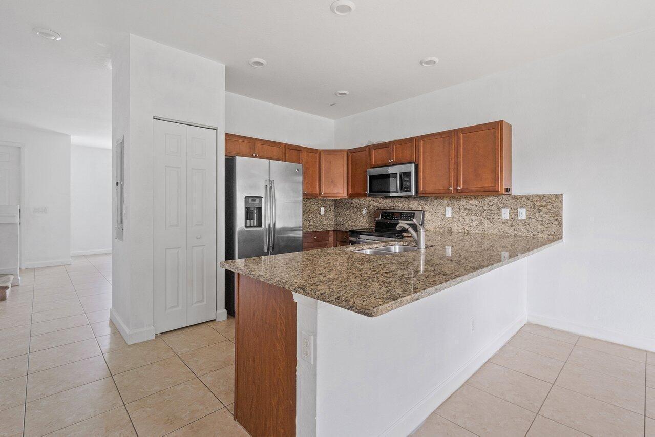 5288 Ashley River Road, West Palm Beach FL 33417 photo 5