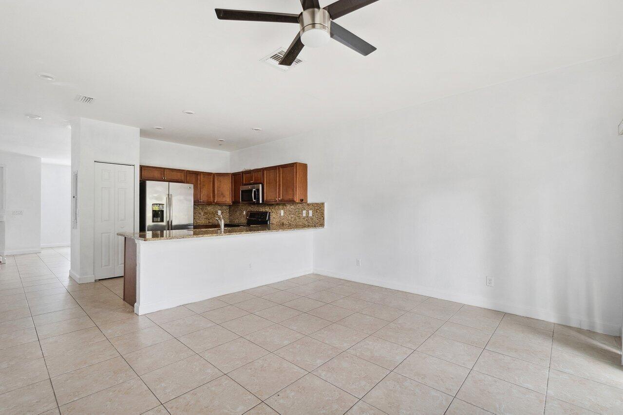 5288 Ashley River Road, West Palm Beach FL 33417 photo 4