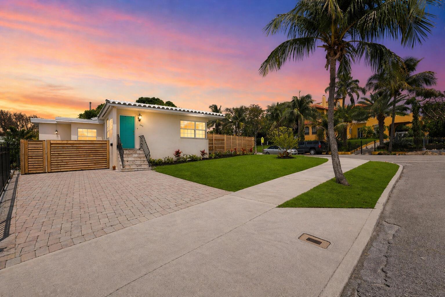 901 39th Street, West Palm Beach FL 33407