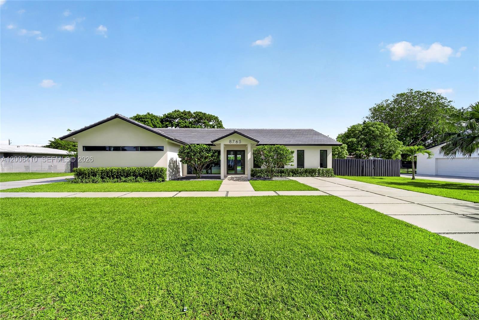 8765 SW 175th St, Palmetto Bay FL 33157 photo 2