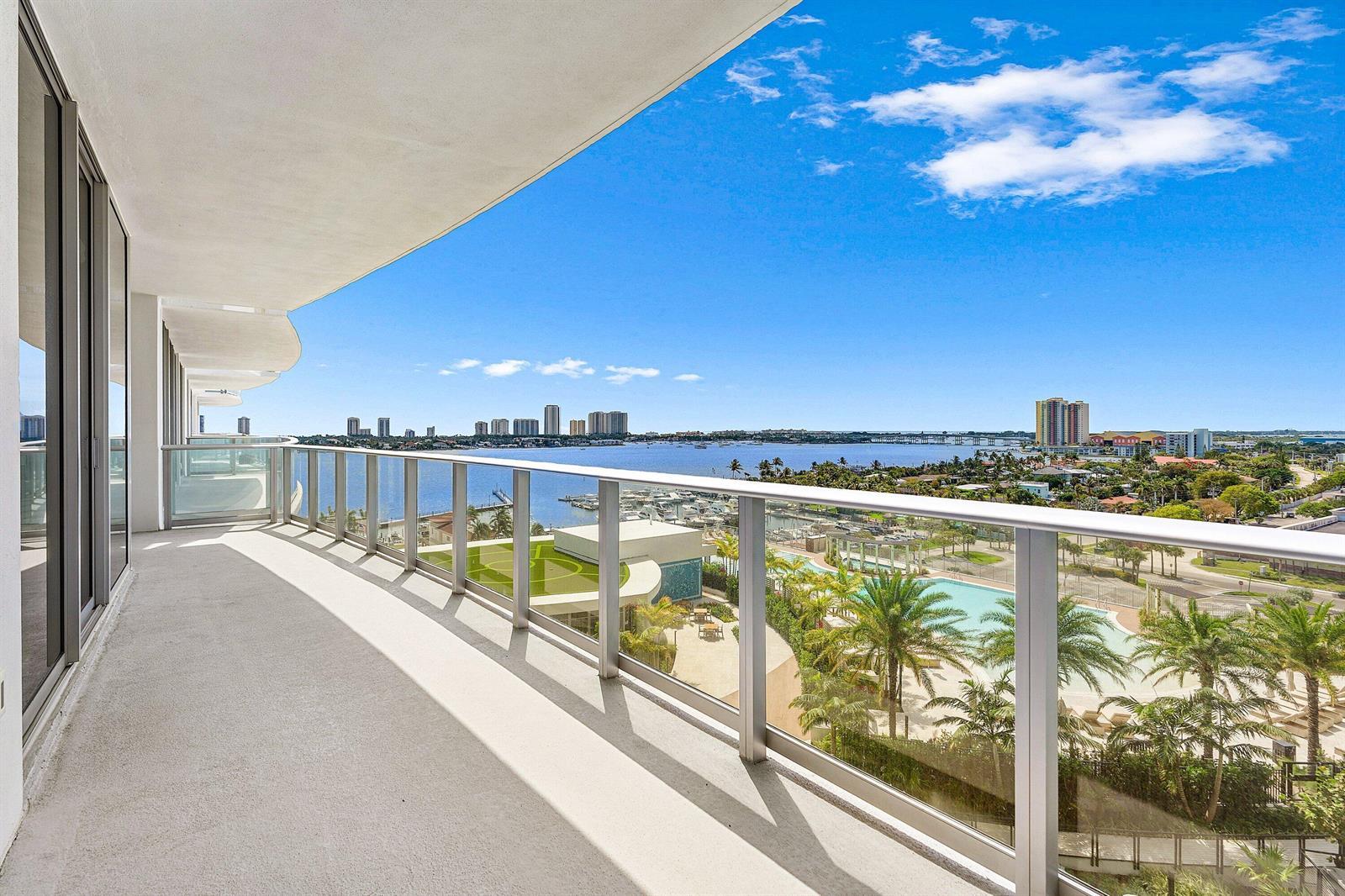 220 Lake Shore Drive # 1015, Lake Park FL 33403