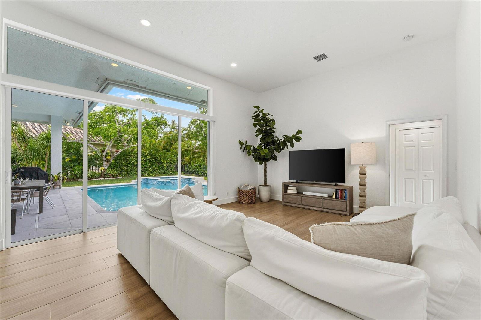 10291 NW 62nd Drive, Parkland FL 33076 photo 4