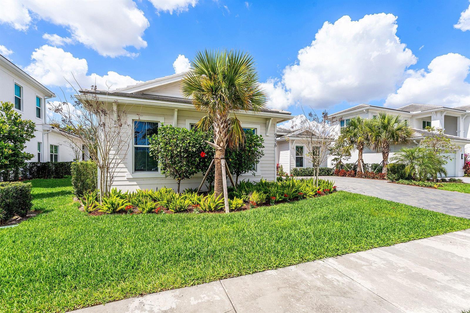 9256 Crestview Circle, Palm Beach Gardens FL 33412 photo 3