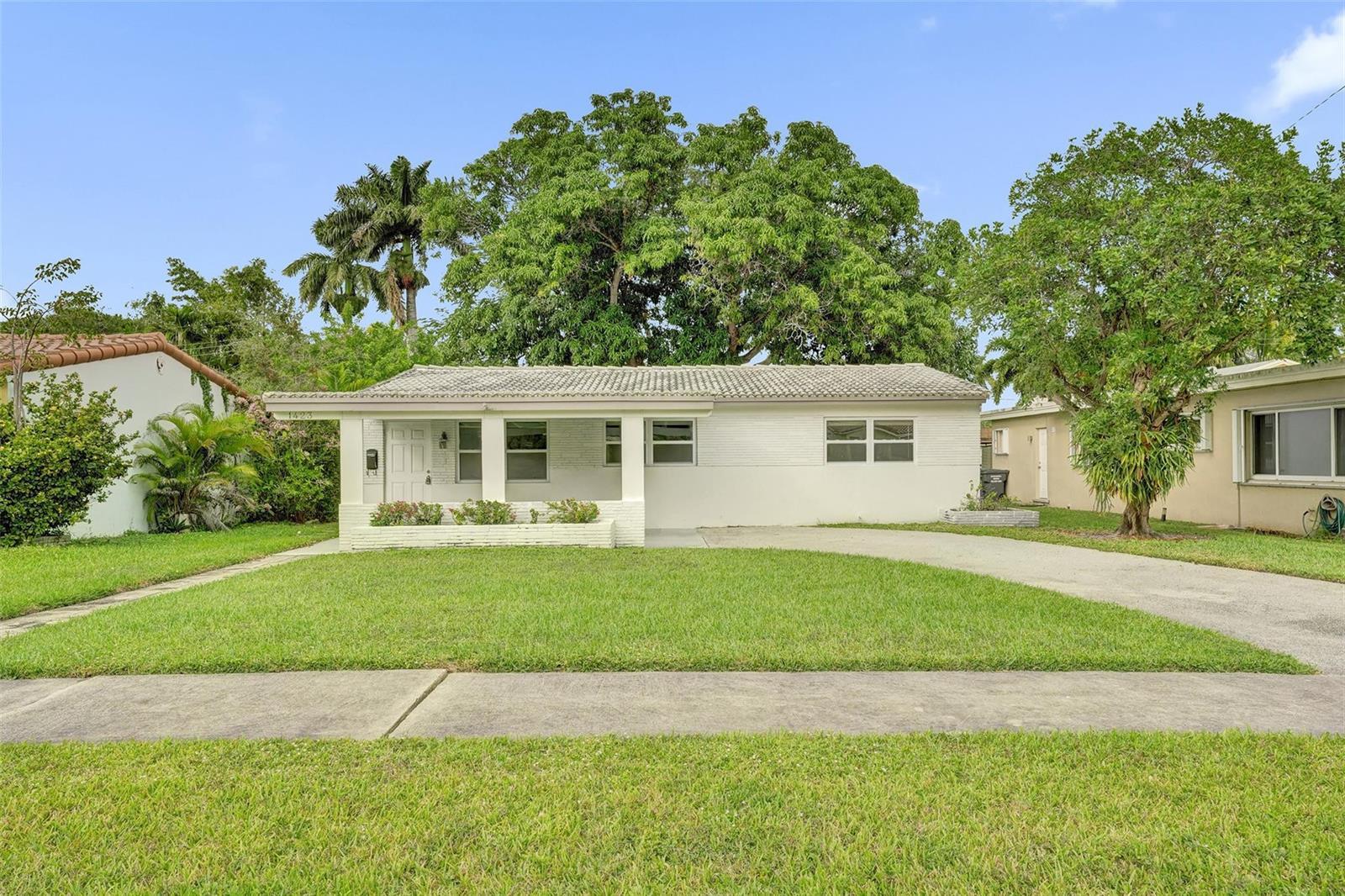 1423 Garfield Street, Hollywood FL 33020 photo 2