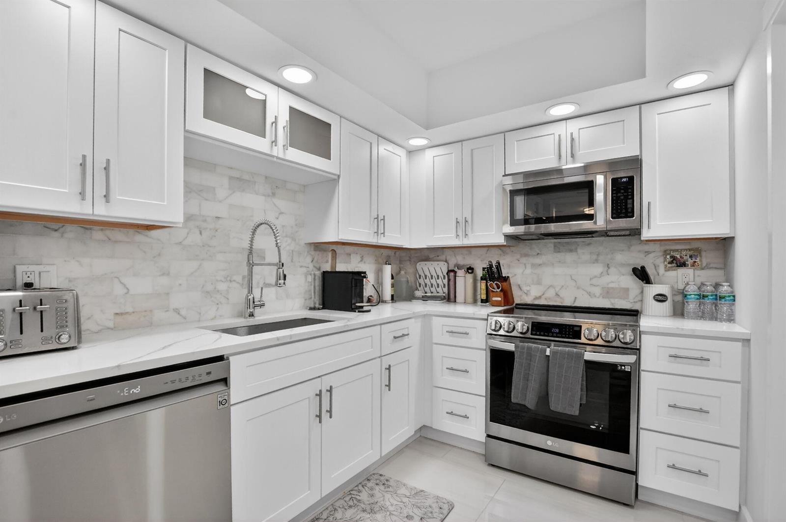 6815 Willow Wood Drive # 4073, Boca Raton FL 33434 photo 2