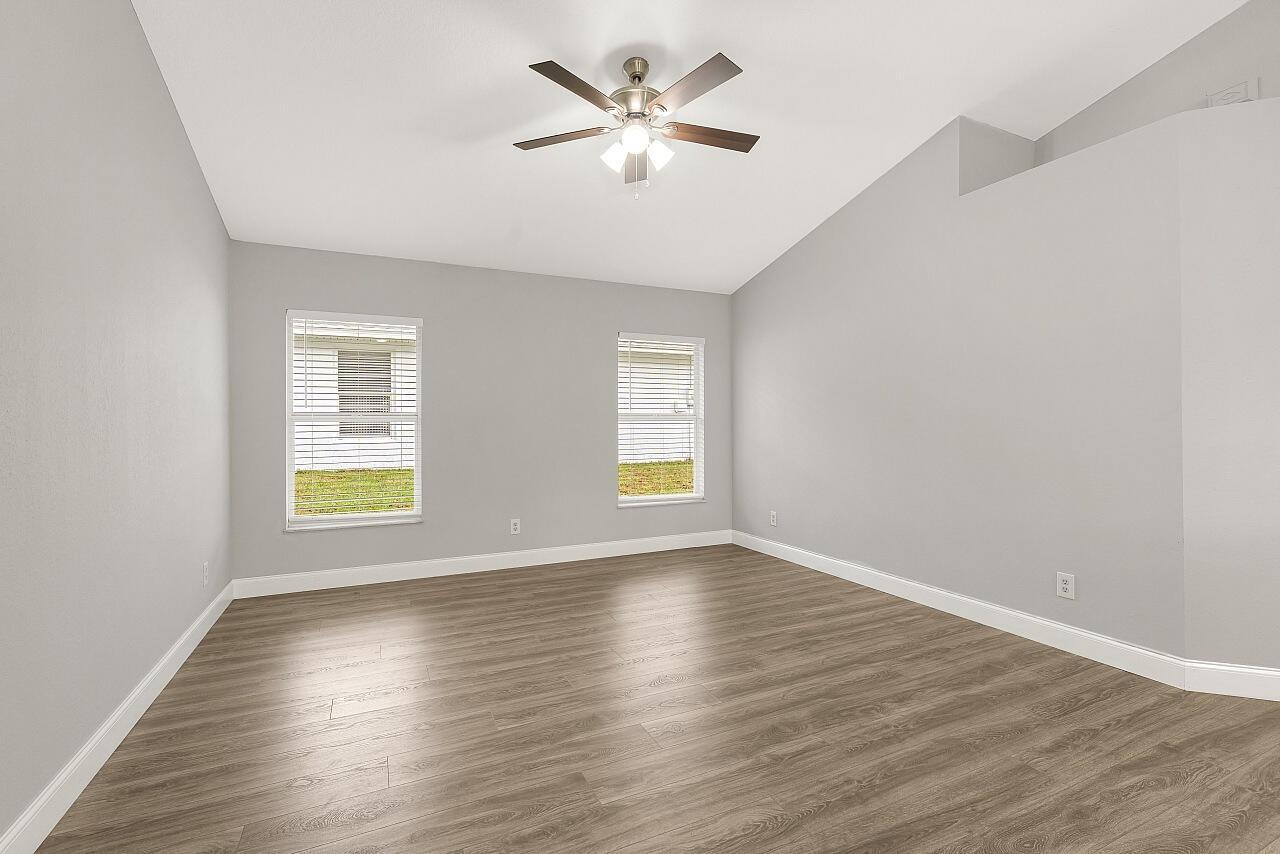 225 12th Street SW, Vero Beach FL 32962 photo 5