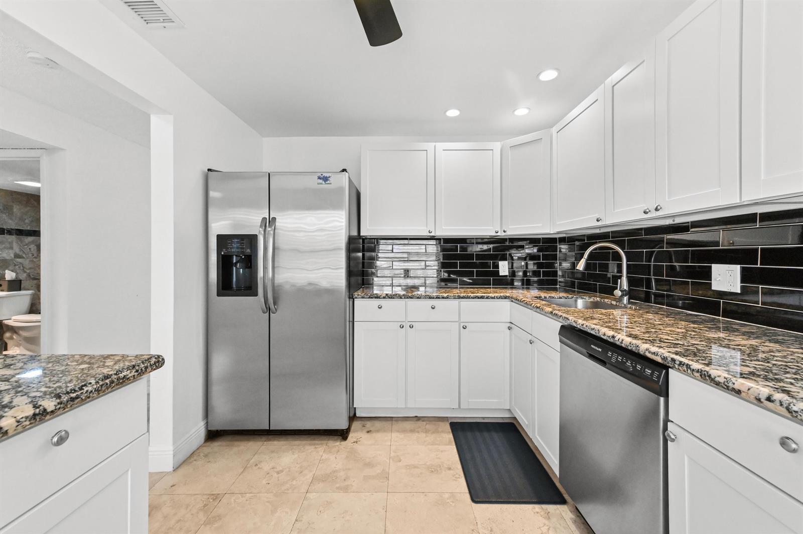 21215 Lago Circle # C, Boca Raton FL 33433 photo 2