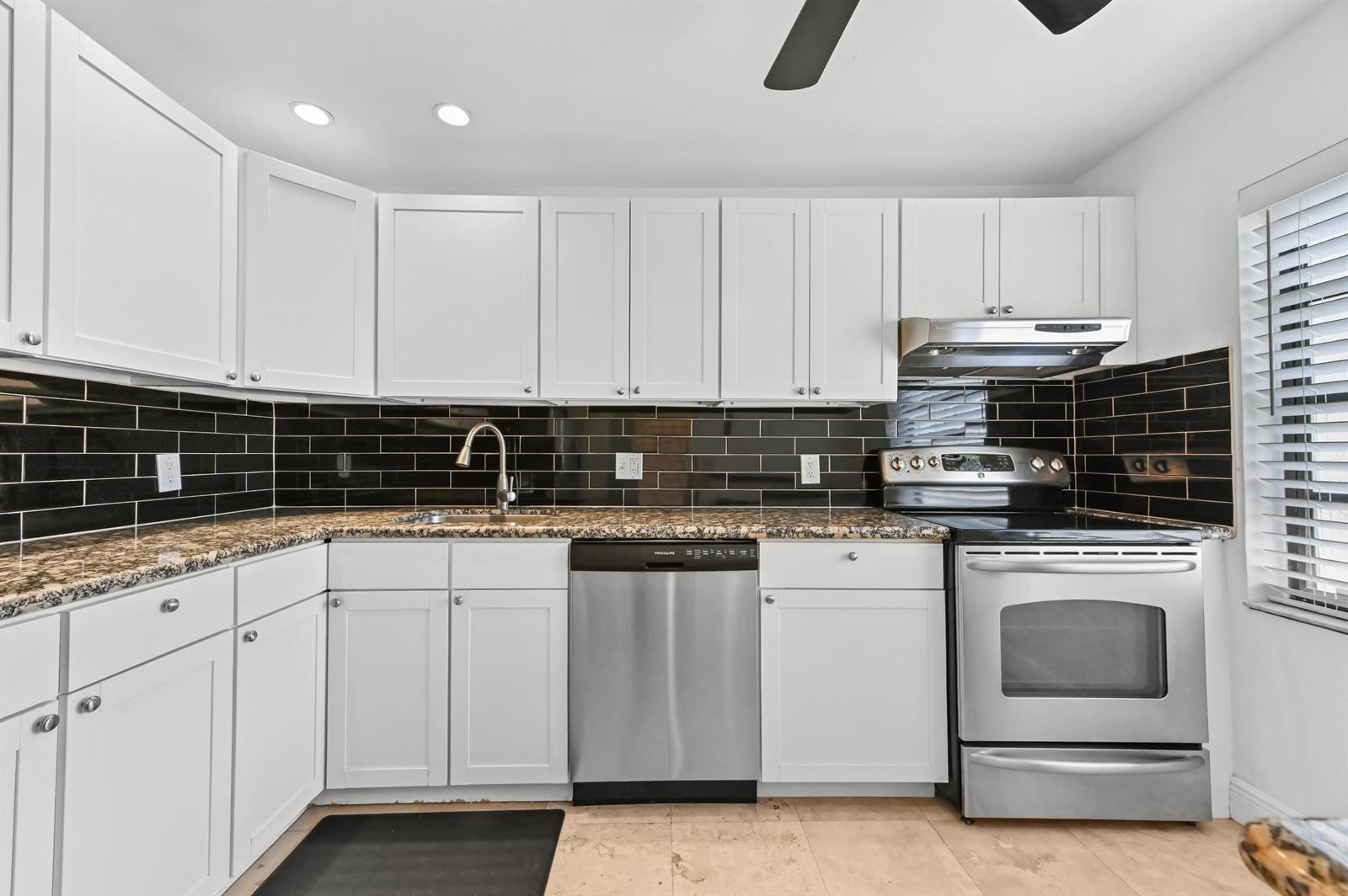 21215 Lago Circle # C, Boca Raton FL 33433 photo 3