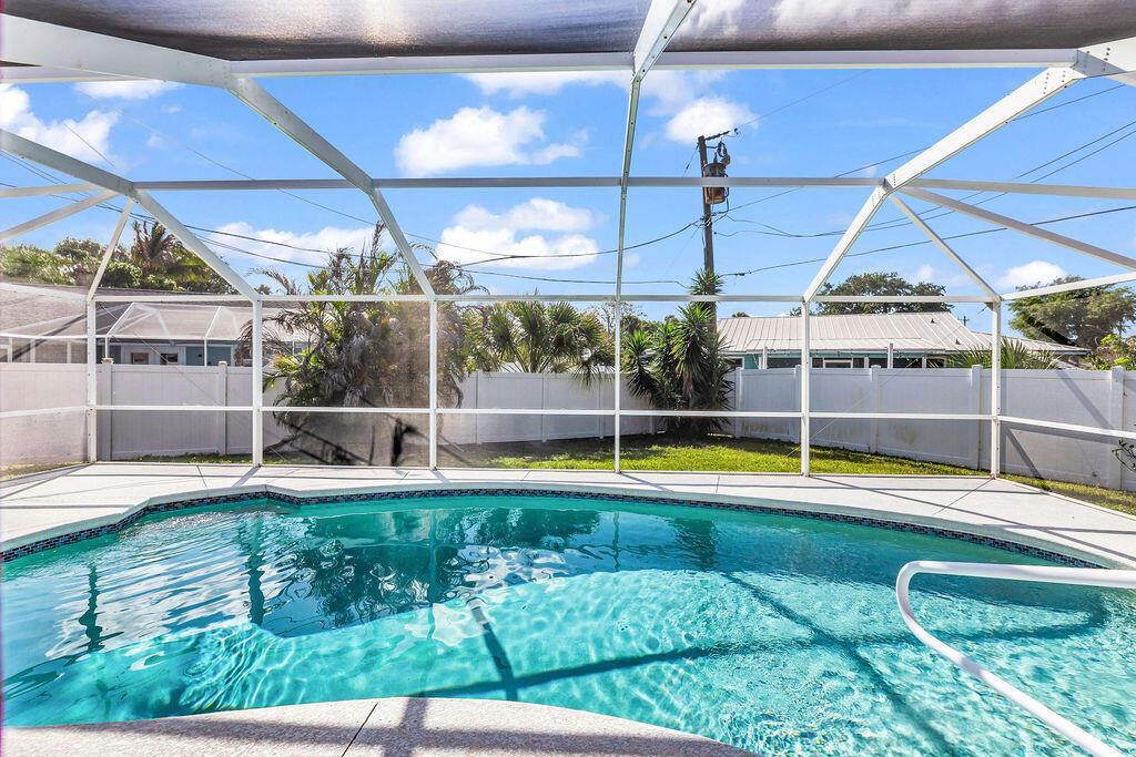 2024 NE 24th Street, Jensen Beach FL 34957 photo 3