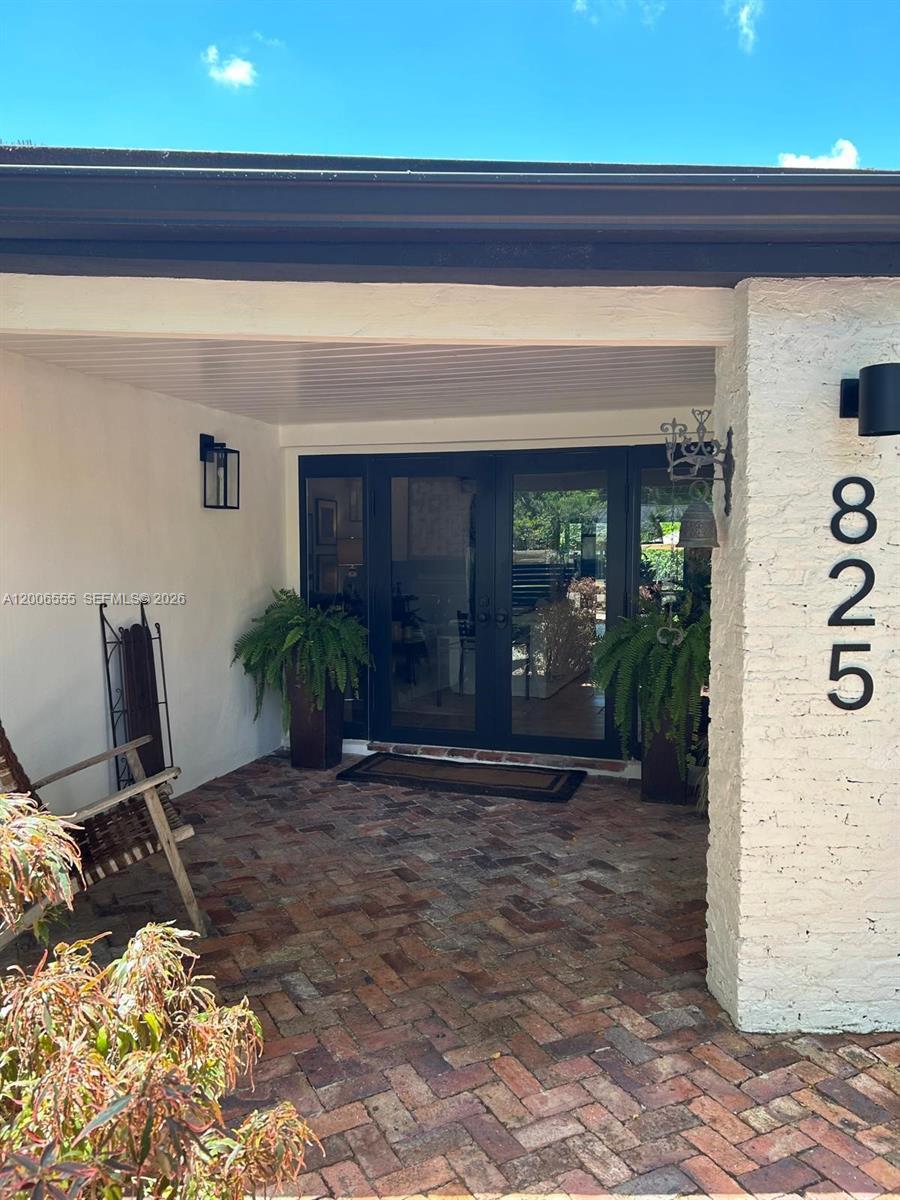 825 N Bel Air Dr, Plantation FL 33317 photo 3