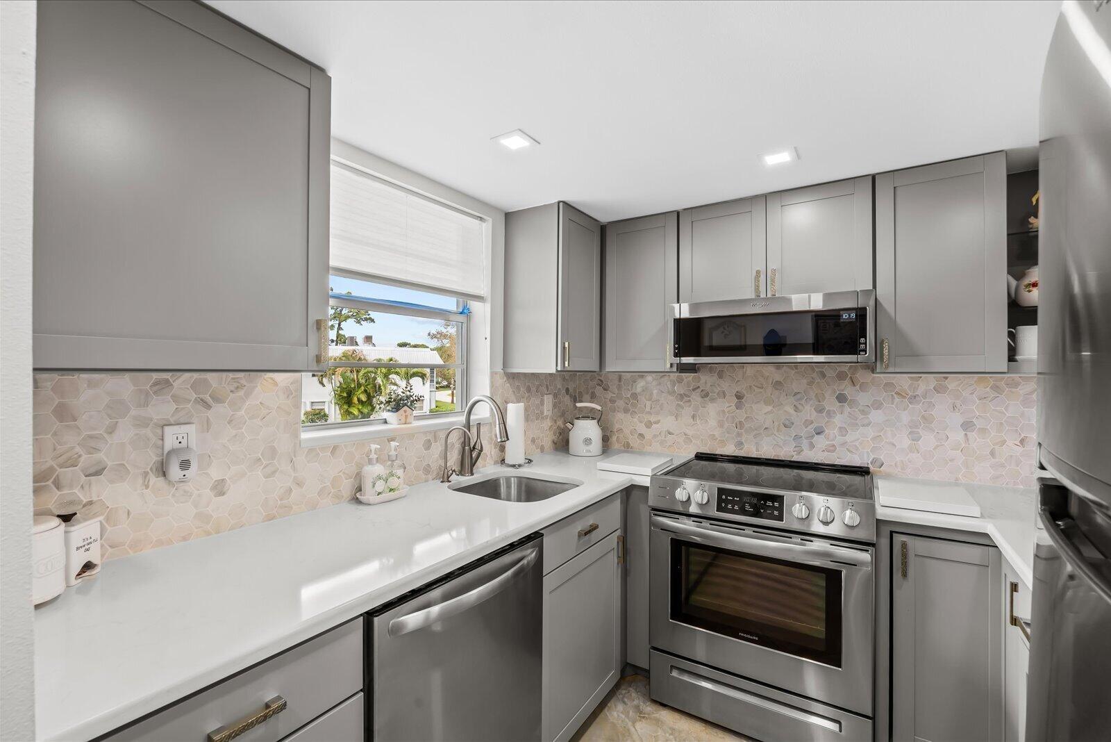 2929 SE Ocean Boulevard # 7, Stuart FL 34996 photo 4