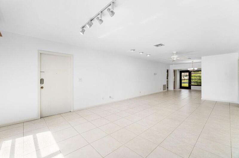 10120 Eaglewood Terrace # B, Boynton Beach FL 33436 photo 3