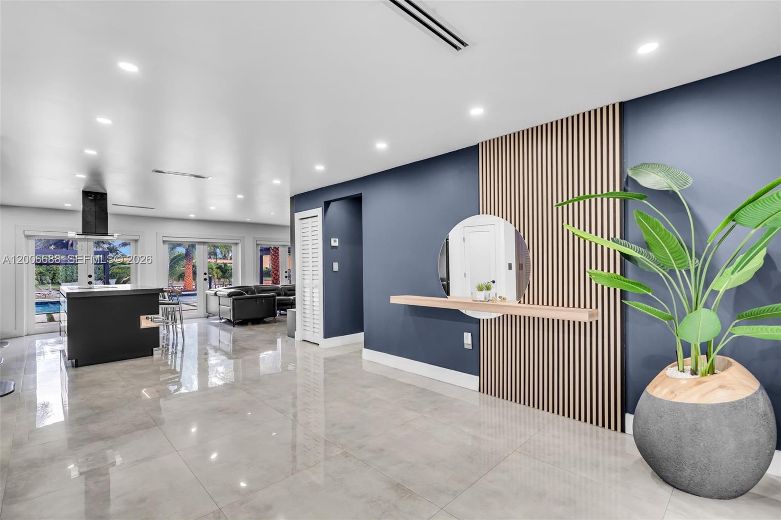 8241 NW 182nd St, Hialeah FL 33015 photo 4