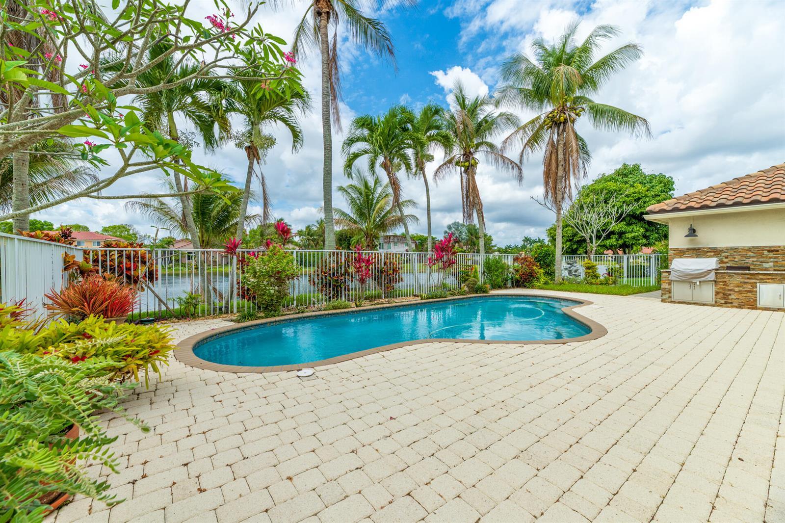 712 Verona Court, Weston FL 33326 photo 3