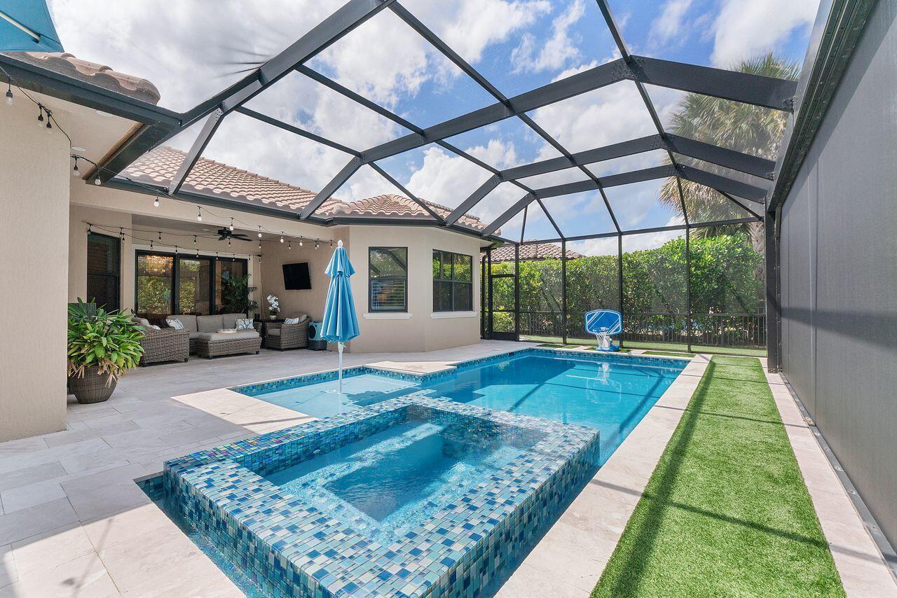 8040 NW 112th Terrace, Parkland FL 33076 photo 2