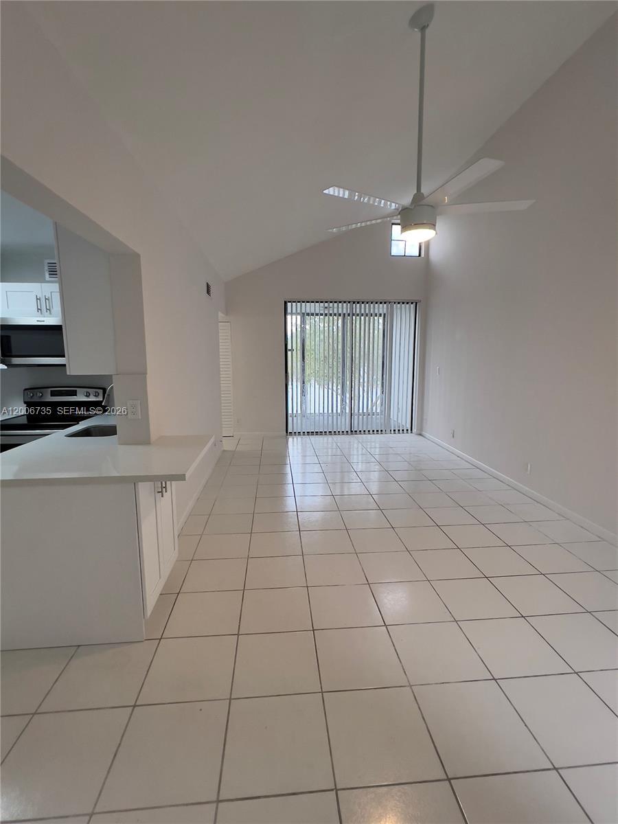 216 Lake Pointe Dr # 224, Oakland Park FL 33309 photo 2