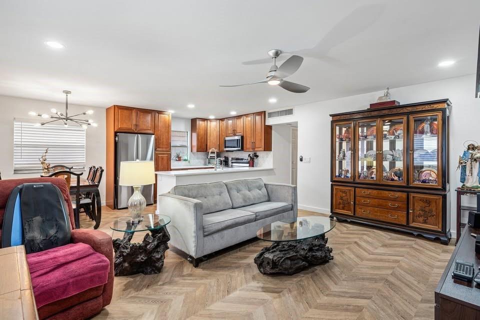 156 Seville, Delray Beach FL 33446 photo 4