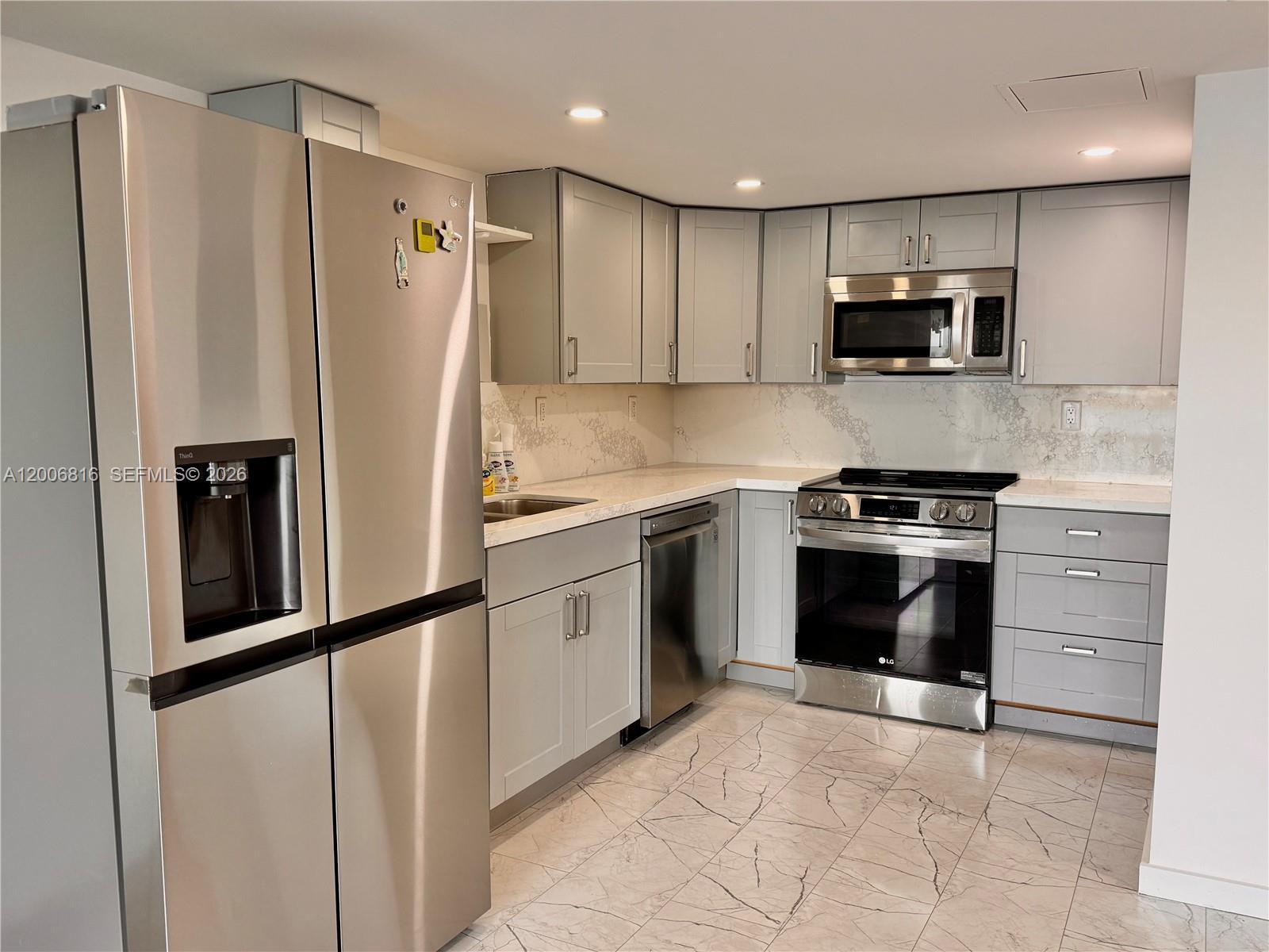 401 NW 109th Ave # 2A, Miami FL 33172 photo 2