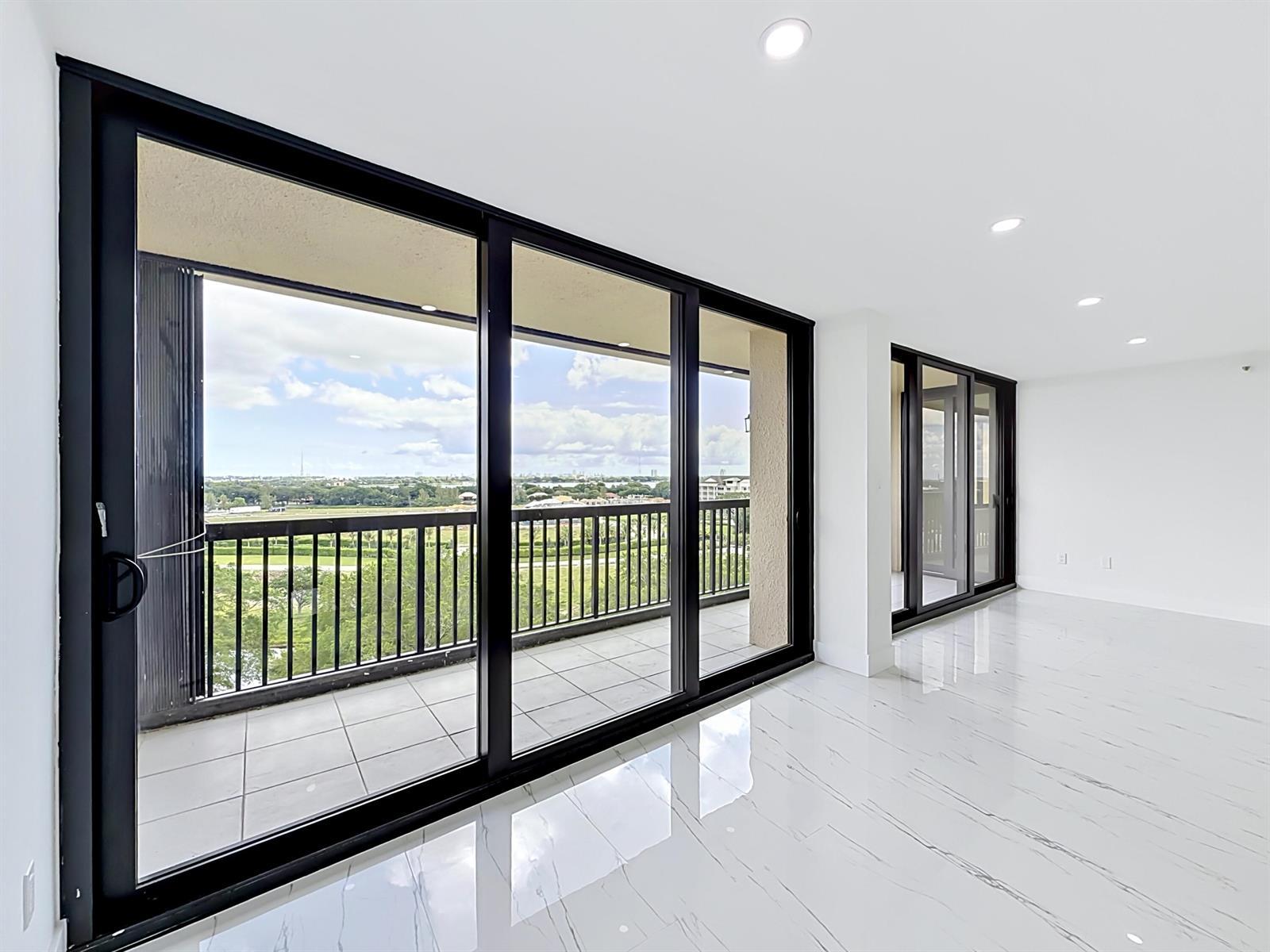 2480 Presidential Way # 902, West Palm Beach FL 33401 photo 3
