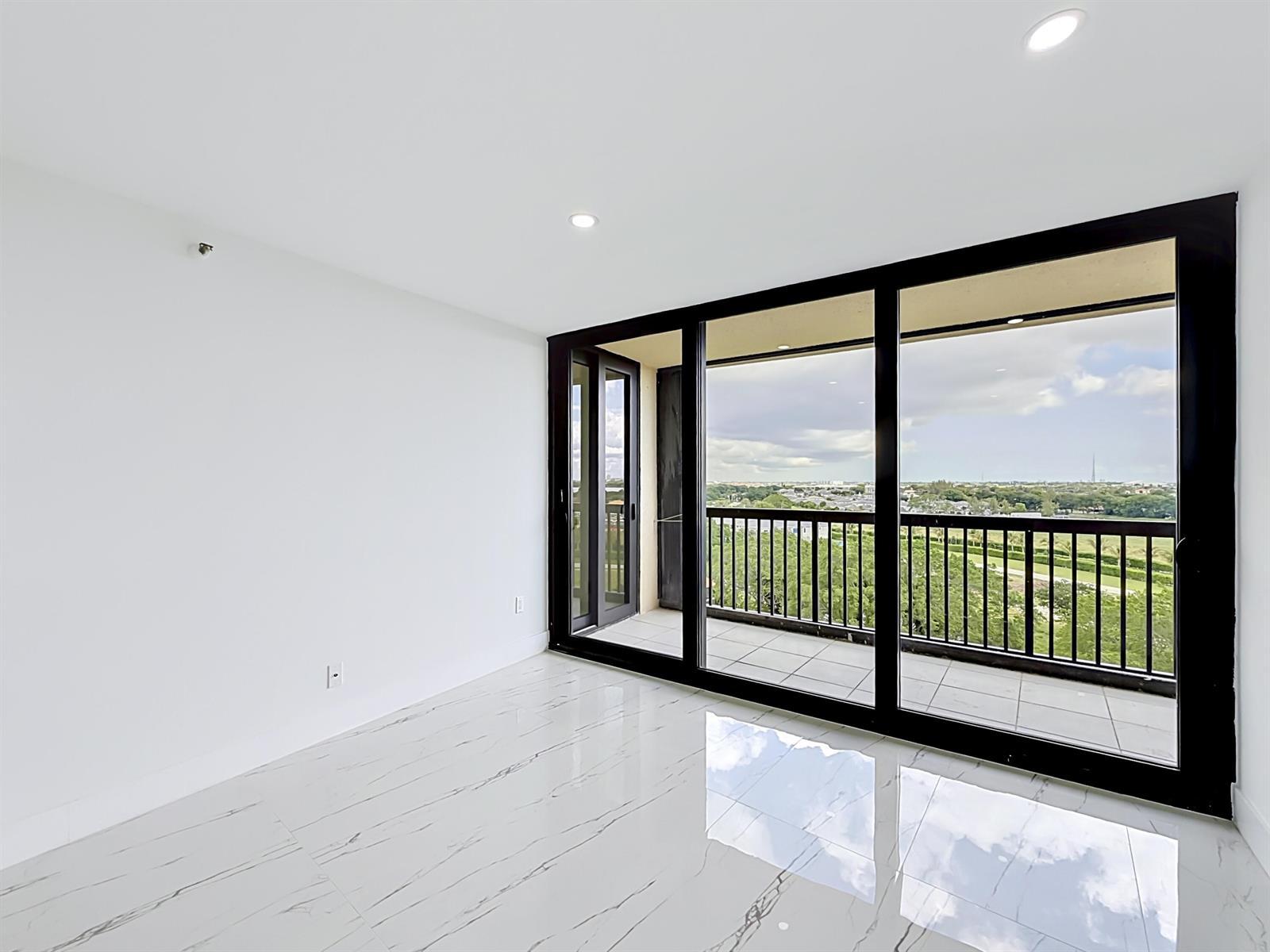 2480 Presidential Way # 902, West Palm Beach FL 33401 photo 4