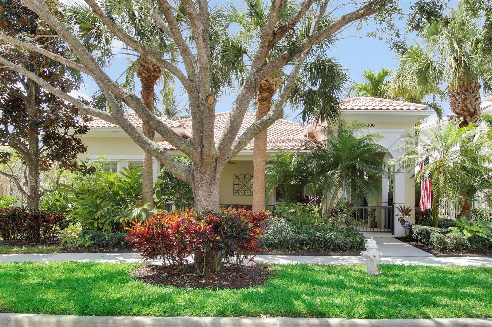 136 Florence Drive, Jupiter FL 33458 photo 2