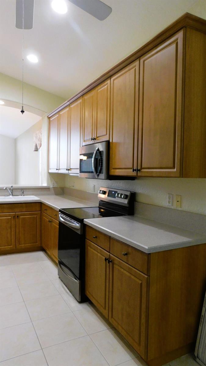810 NW Rutherford Court, Port St. Lucie FL 34983 photo 5