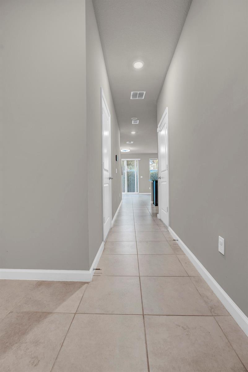 5659 Enclave Drive, Riviera Beach FL 33407 photo 3
