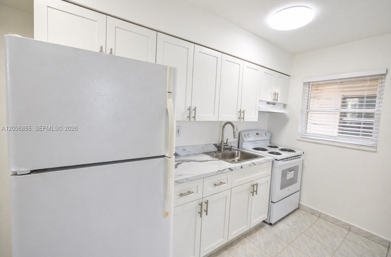 7155 W 14th Ct # 16, Hialeah FL 33014 photo 2