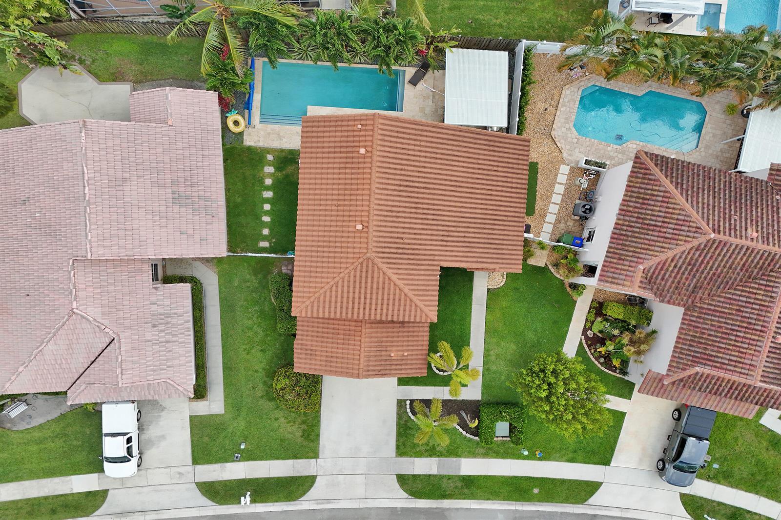 18930 NW 10th Terrace, Pembroke Pines FL 33029 photo 3