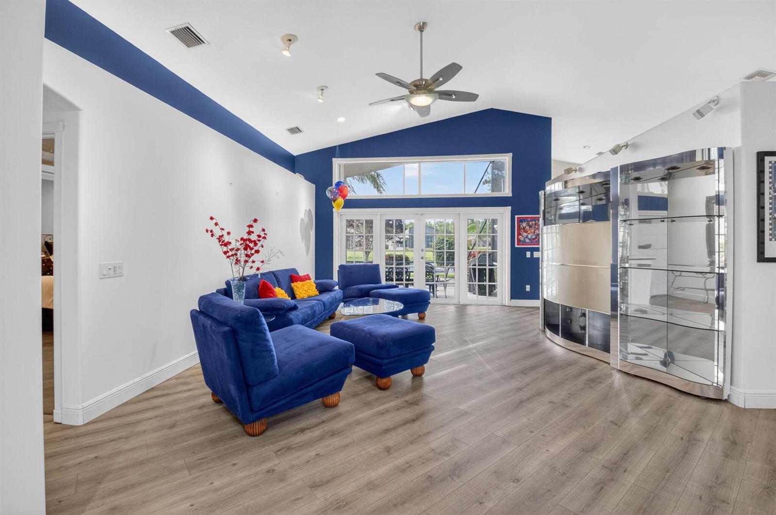 7528 Tarpon Cove Circle, Lake Worth FL 33467 photo 3