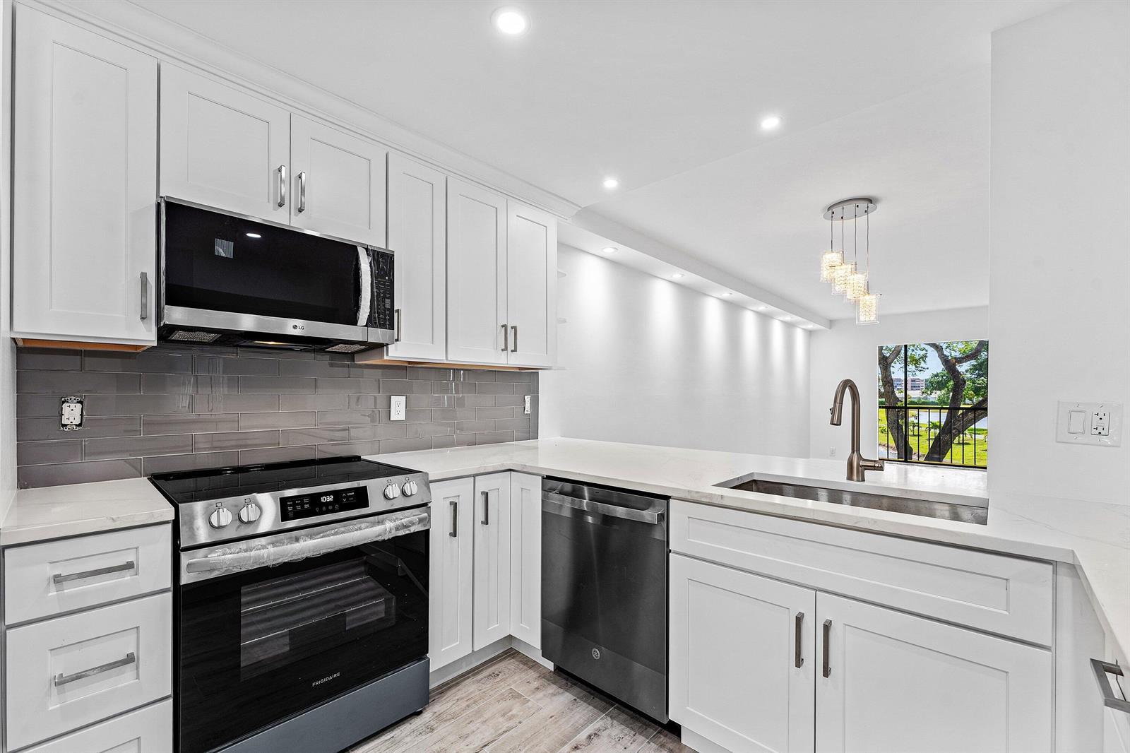 7192 Huntington Lane # 208, Delray Beach FL 33446