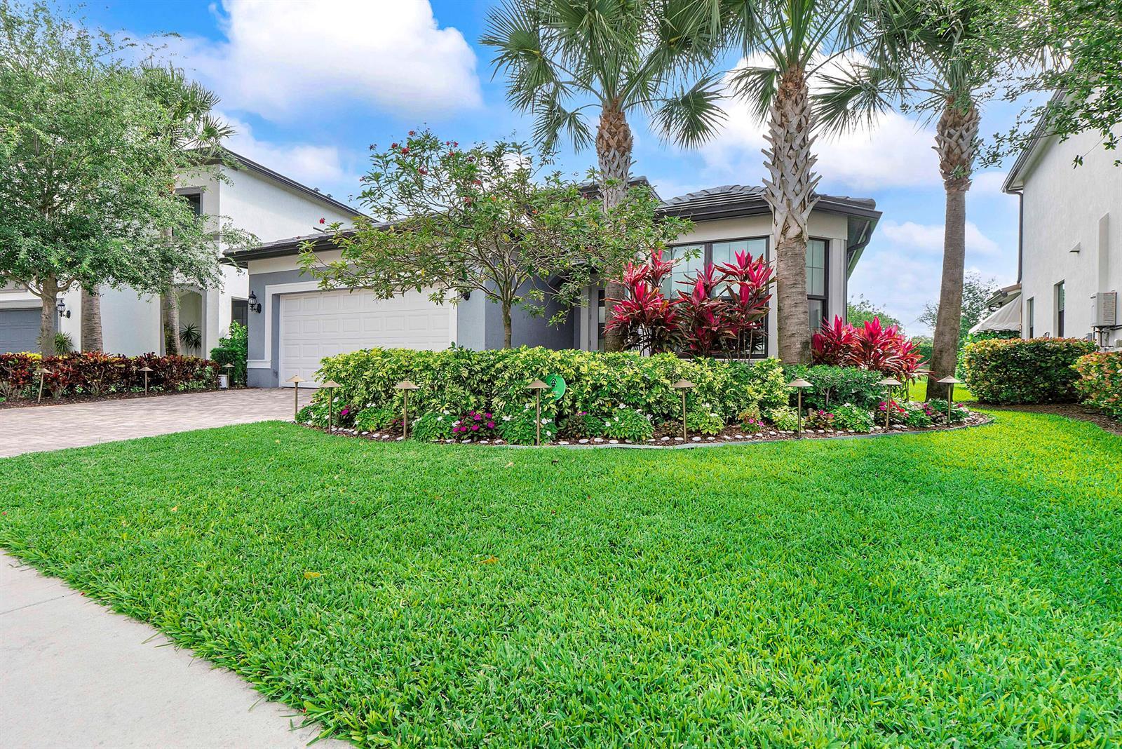4640 E Pinehurst Trl Trail E, Fort Lauderdale FL 33309 photo 2