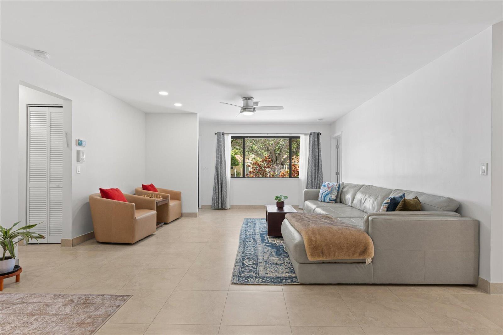 1101 NE 4th Court, Hallandale Beach FL 33009 photo 5