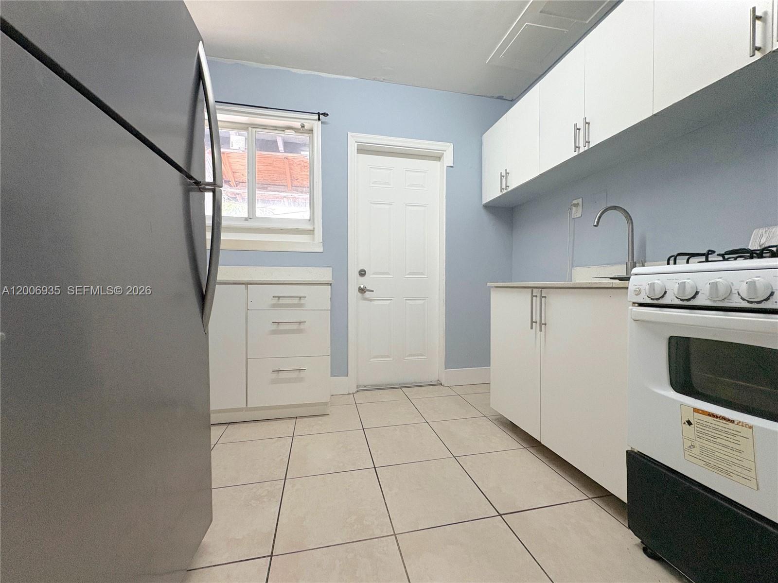 1815 Mckinley St # 9, Hollywood FL 33020 photo 4