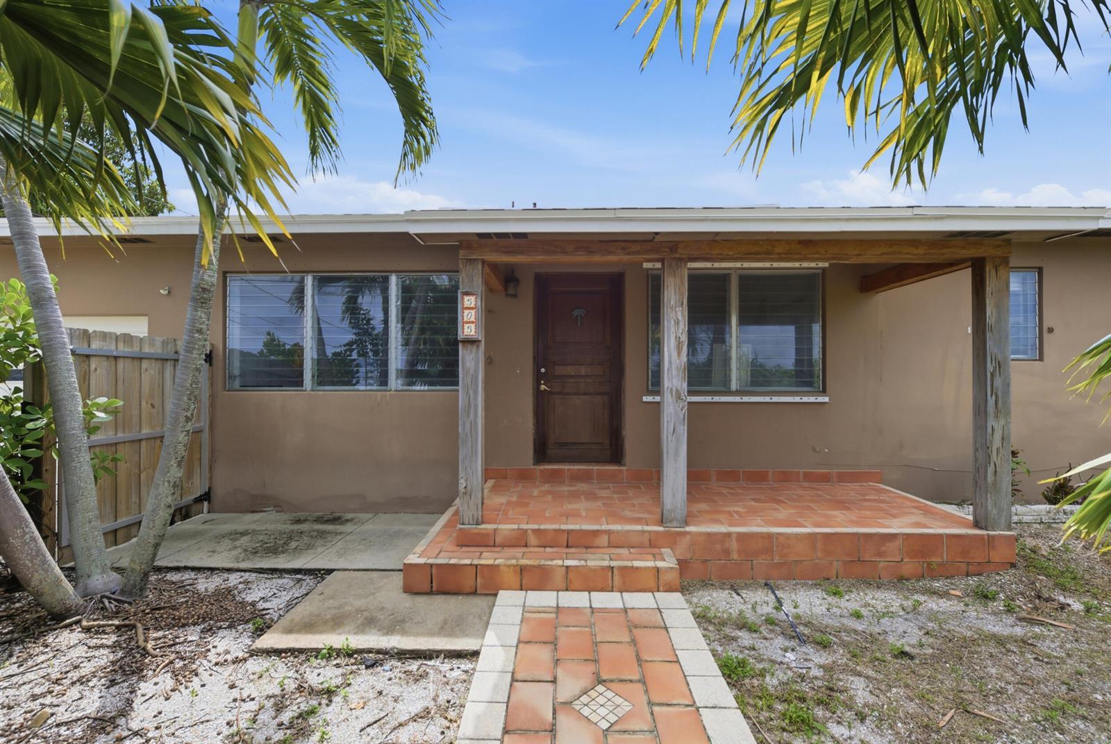303 Cornell Drive, FL 33460 photo 3