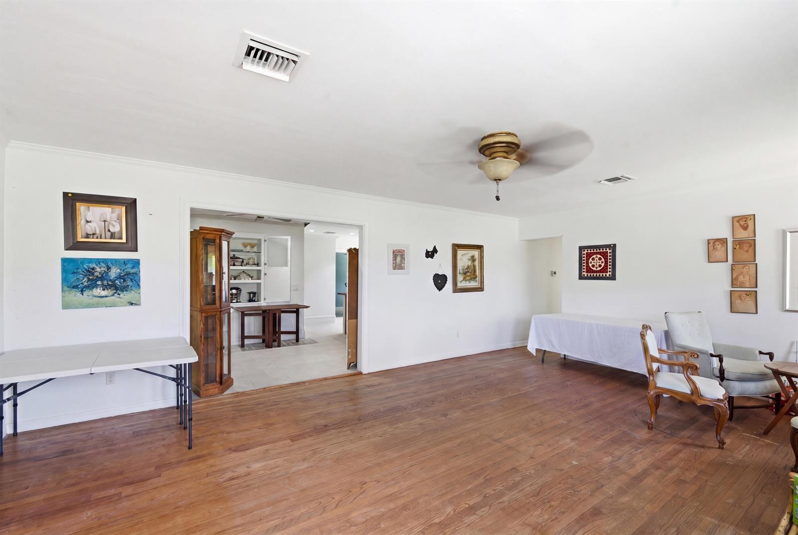 303 Cornell Drive, FL 33460 photo 5